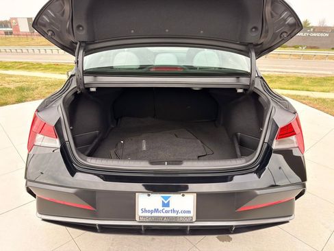New 2025 Hyundai Elantra Limited w/ Cargo Package FWD image 34