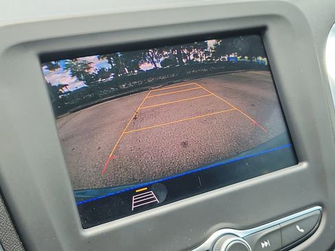 Used 2021 Chevrolet Equinox LT FWD image 25