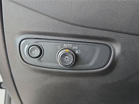 Used 2024 Chevrolet Equinox RS FWD image 26