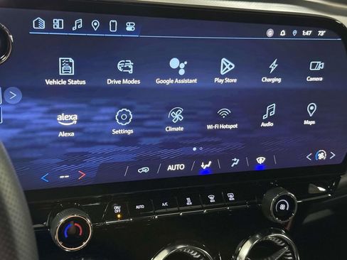Used 2025 Chevrolet Blazer EV LT FWD image 6