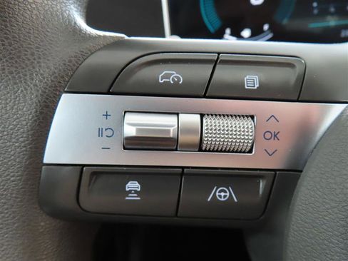 Used 2025 Hyundai Sonata SEL FWD image 21