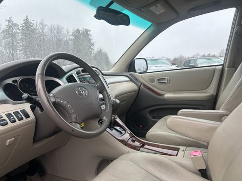 Used 2004 Toyota Highlander 4WD V6 image 13