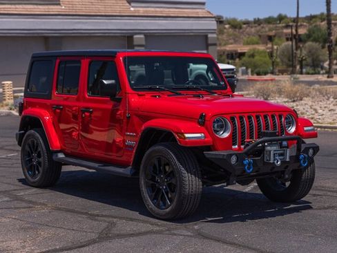 Used 2022 Jeep Wrangler Unlimited Sahara w/ Cold Weather Group image 8