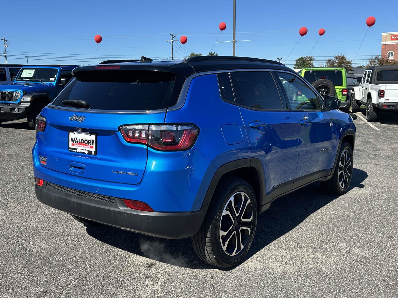 Used 2024 Jeep Compass Limited AWD/4WD image 8