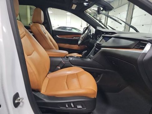 Used 2023 Cadillac XT5 Premium Luxury w/ Technology Package image 10