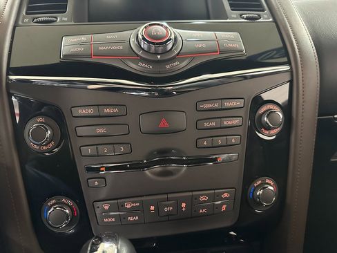 Used 2020 Nissan Armada Platinum image 22