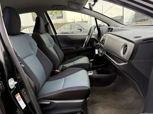 Used 2012 Toyota Yaris SE image 20