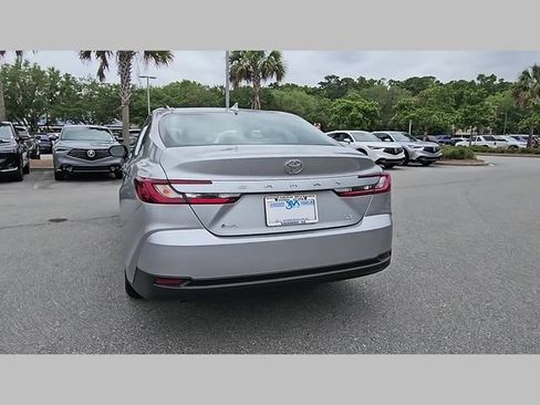 Used 2025 Toyota Camry LE FWD image 25