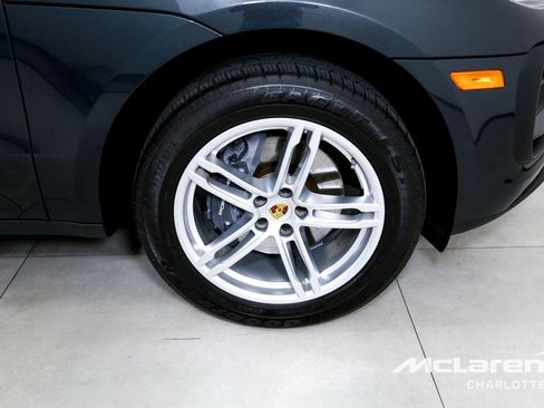 Used 2024 Porsche Macan AWD/4WD image 34