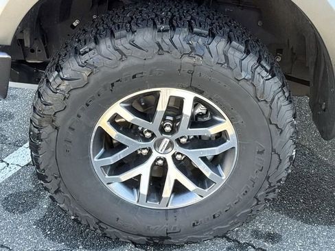 Used 2018 Ford F150 Raptor w/ Equipment Group 802A Luxury image 30