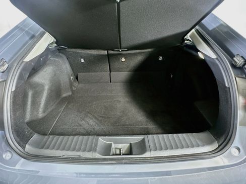 Used 2025 Toyota Prius LE FWD image 29