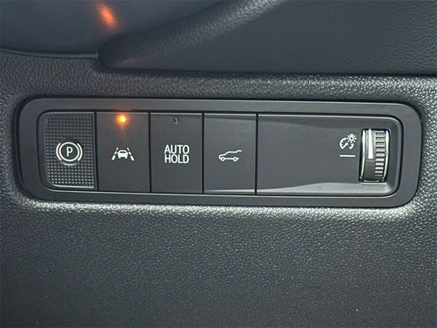 New 2026 Chevrolet Equinox EV LT image 31