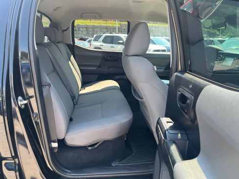 Used 2019 Toyota Tacoma SR w/ SR Convenience Package AWD/4WD image 10