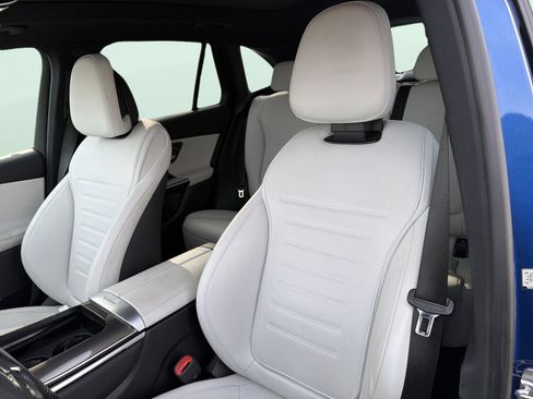 Used 2023 Mercedes-Benz GLC 300 w/ AMG Line image 11