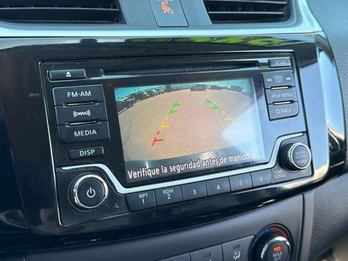 Used 2017 Nissan Sentra SV image 24