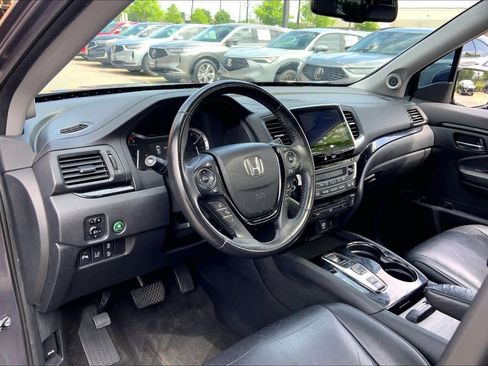 Used 2017 Honda Pilot Touring image 17