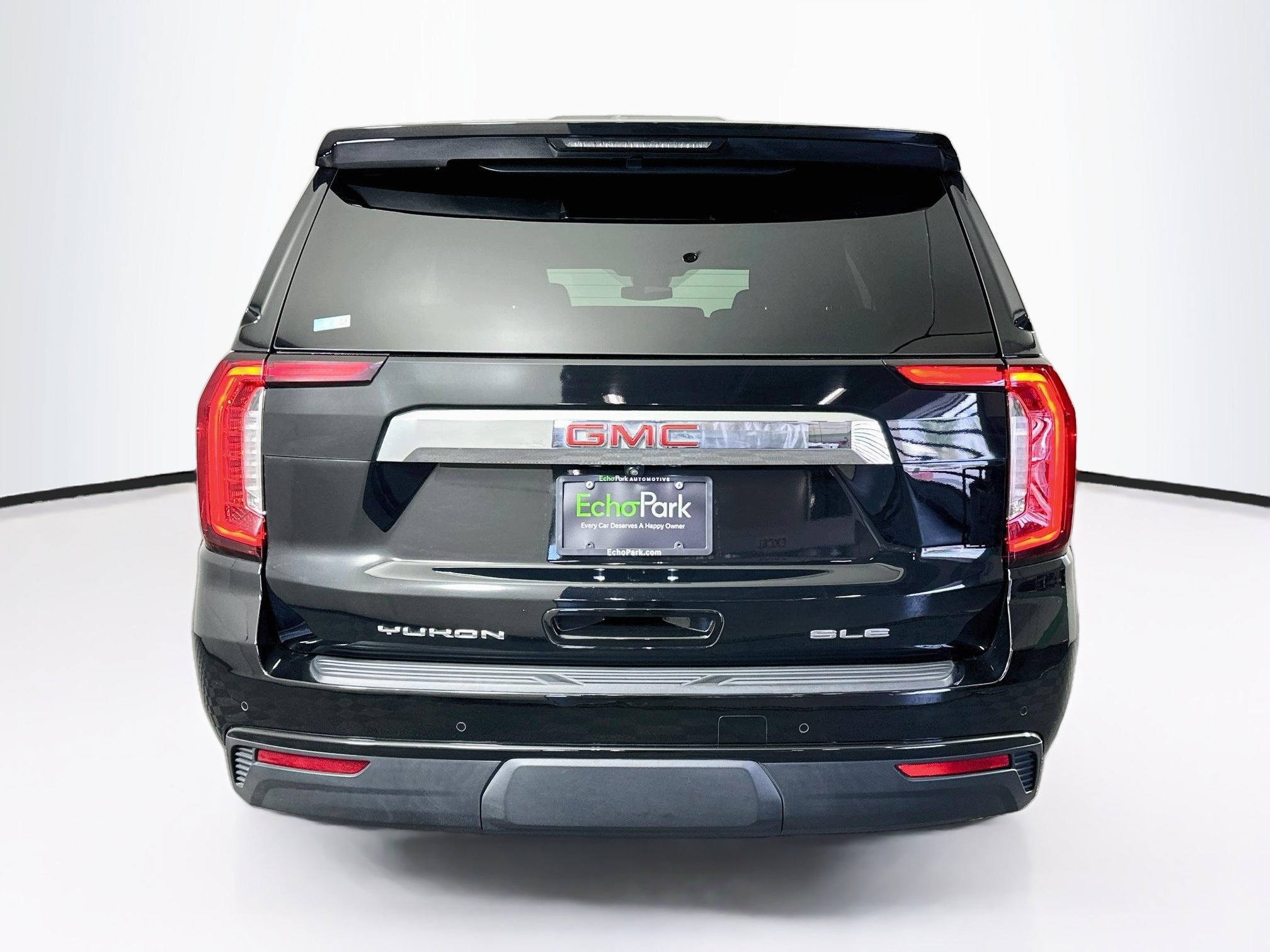 Used 2023 GMC Yukon SLE w/ Gmc Pro Safety Plus Package RWD image 7