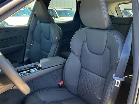 New 2026 Volvo XC60 B5 Core w/ Climate Package image 22