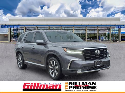Used 2023 Honda Pilot Touring image 1