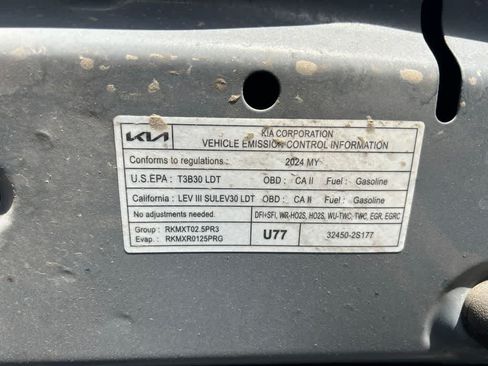 Used 2024 Kia Sportage EX FWD image 7