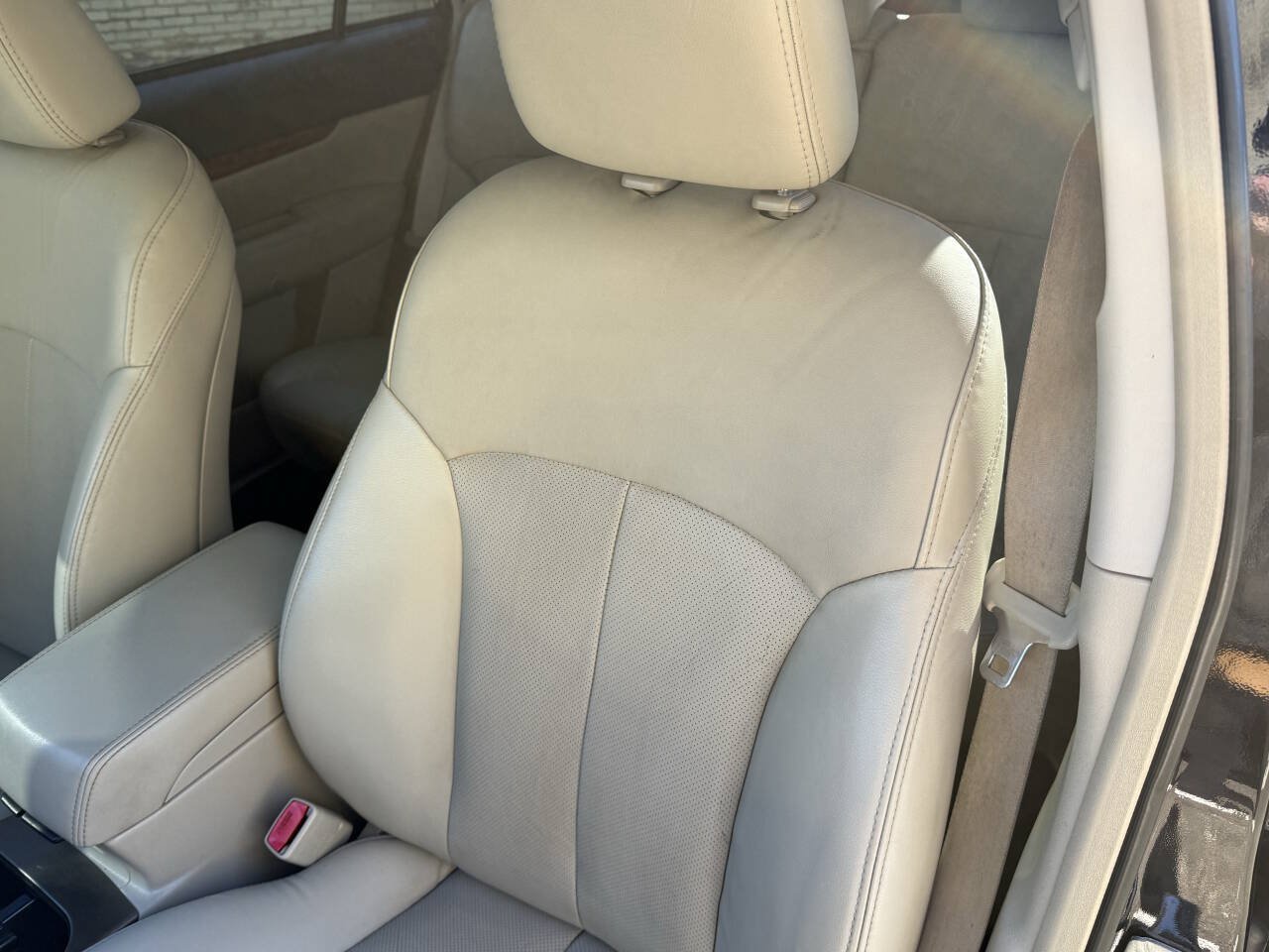 Used 2011 Subaru Outback 2.5i Limited AWD/4WD image 31
