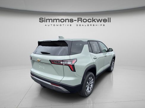 New 2026 Chevrolet Equinox LT image 7