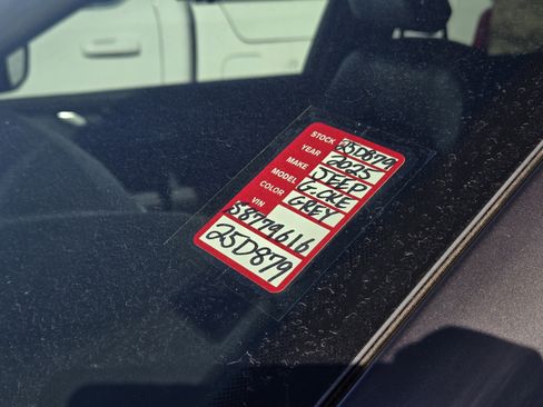 New 2025 Jeep Grand Cherokee L Altitude image 22