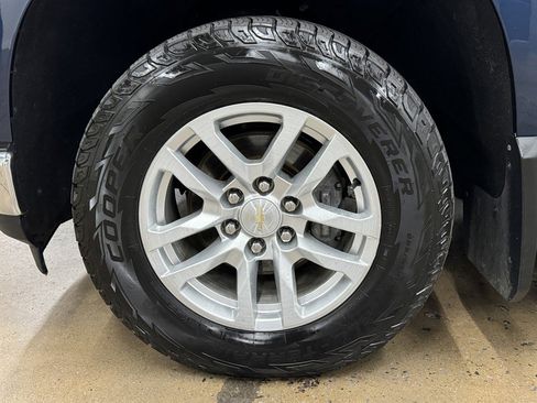 Used 2021 Chevrolet Silverado 1500 LT w/ Z71 Off-Road Package image 6