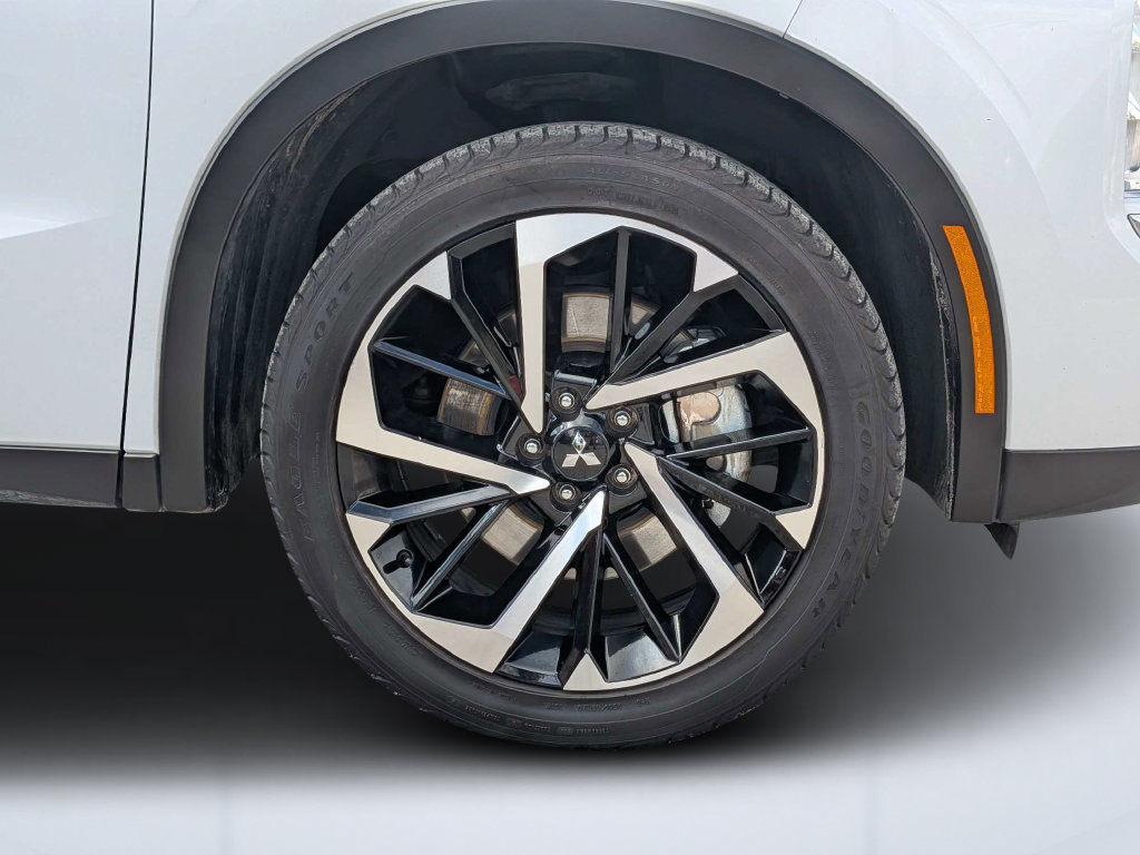 Used 2024 Mitsubishi Outlander SE AWD/4WD image 15