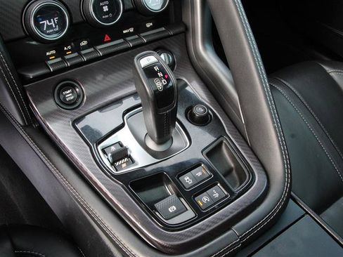 Used 2016 Jaguar F-TYPE R image 23