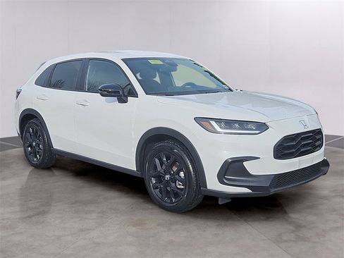 Certified 2024 Honda HR-V Sport image 3