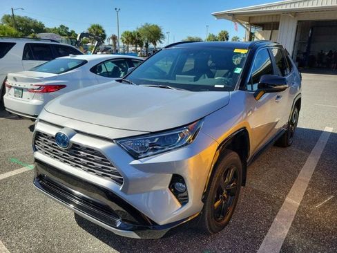 Certified 2021 Toyota RAV4 XSE w/ XSE Grade Weather Package AWD/4WD image 8