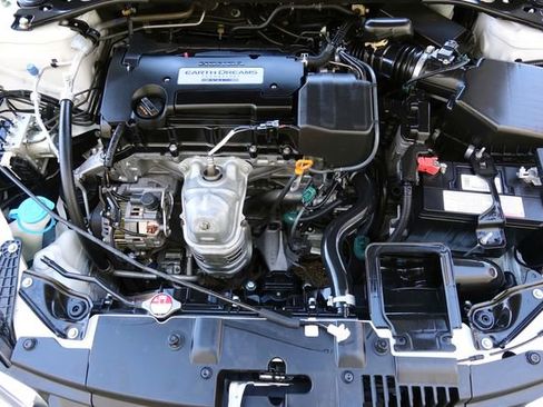 Used 2015 Honda Accord EX image 6