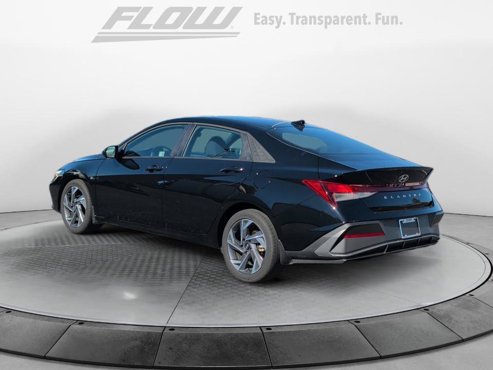 Certified 2025 Hyundai Elantra Sport FWD image 5