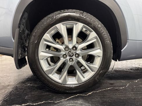 Used 2021 Toyota Highlander Limited AWD/4WD image 8