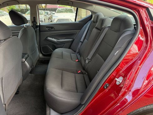 Used 2025 Nissan Altima 2.5 SV image 34