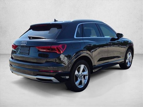 Used 2019 Audi Q3 2.0T Premium w/ Convenience Package AWD/4WD image 5