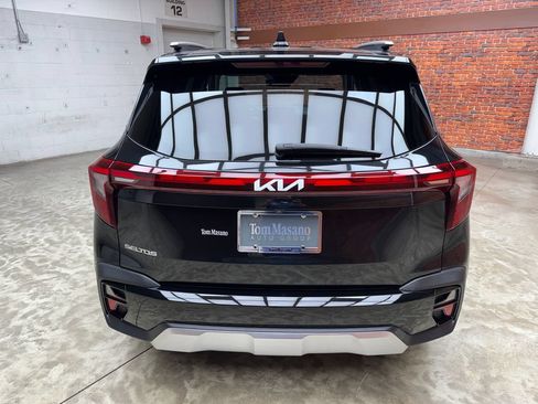 Used 2024 Kia Seltos S FWD image 4