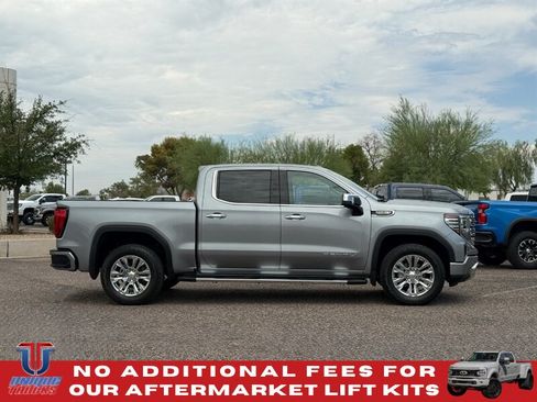 Used 2025 GMC Sierra 1500 Denali w/ Technology Package AWD/4WD image 5