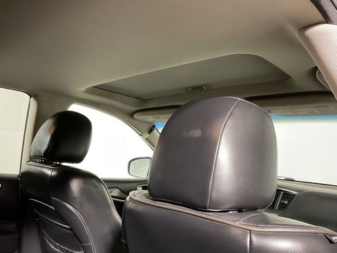 Used 2013 INFINITI JX35 AWD w/ Premium Pkg image 2