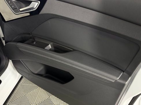 Used 2024 Audi Q4 e-tron Premium Plus w/ Premium Plus image 33