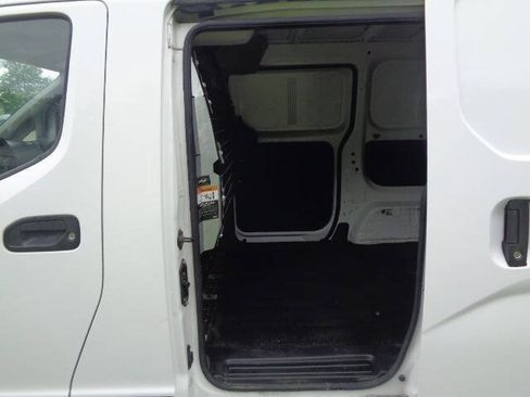 Used 2018 Nissan NV200 SV w/ Navigation Package FWD image 3
