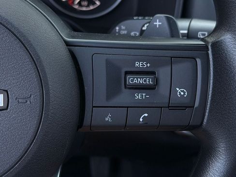 Used 2024 Nissan Rogue S FWD image 20