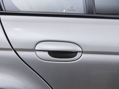 Used 2003 BMW M5 image 32