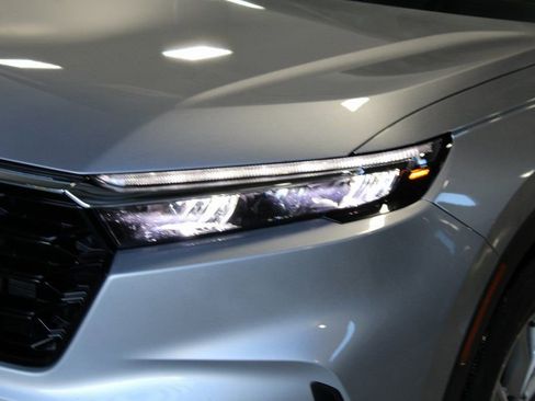 Used 2025 Honda CR-V EX-L image 2