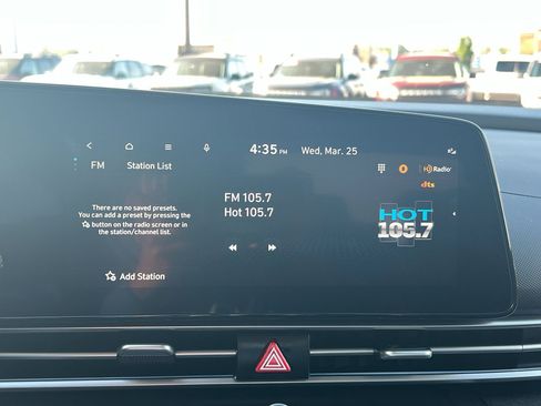 Used 2025 Hyundai Elantra Limited image 28