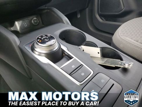 Certified 2020 Ford Escape SE image 28