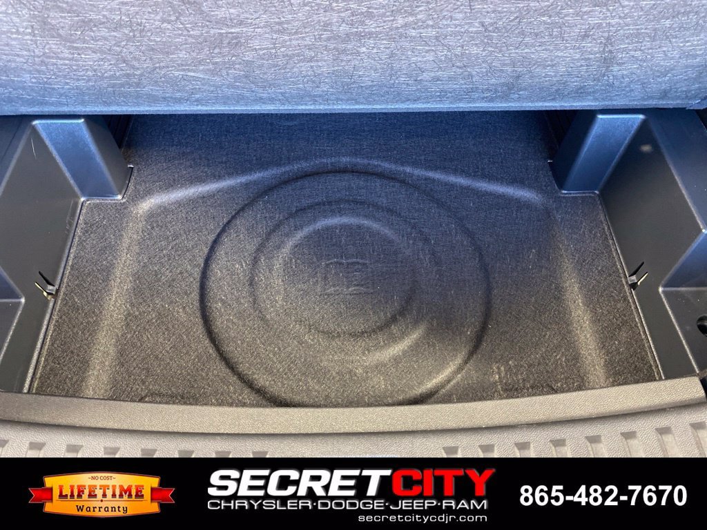 Used 2025 Chevrolet Equinox RS w/ Convenience Package III FWD image 28