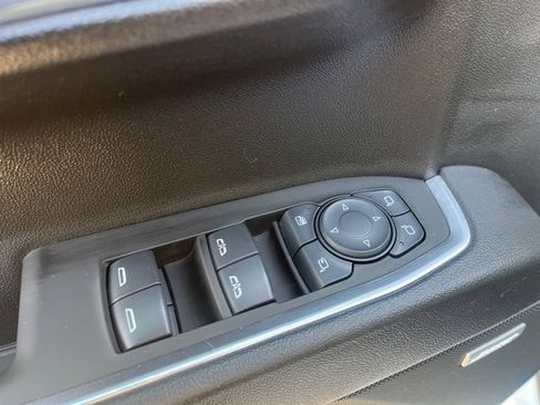 Used 2025 GMC Sierra 1500 SLT w/ SLT Premium Plus Package image 14