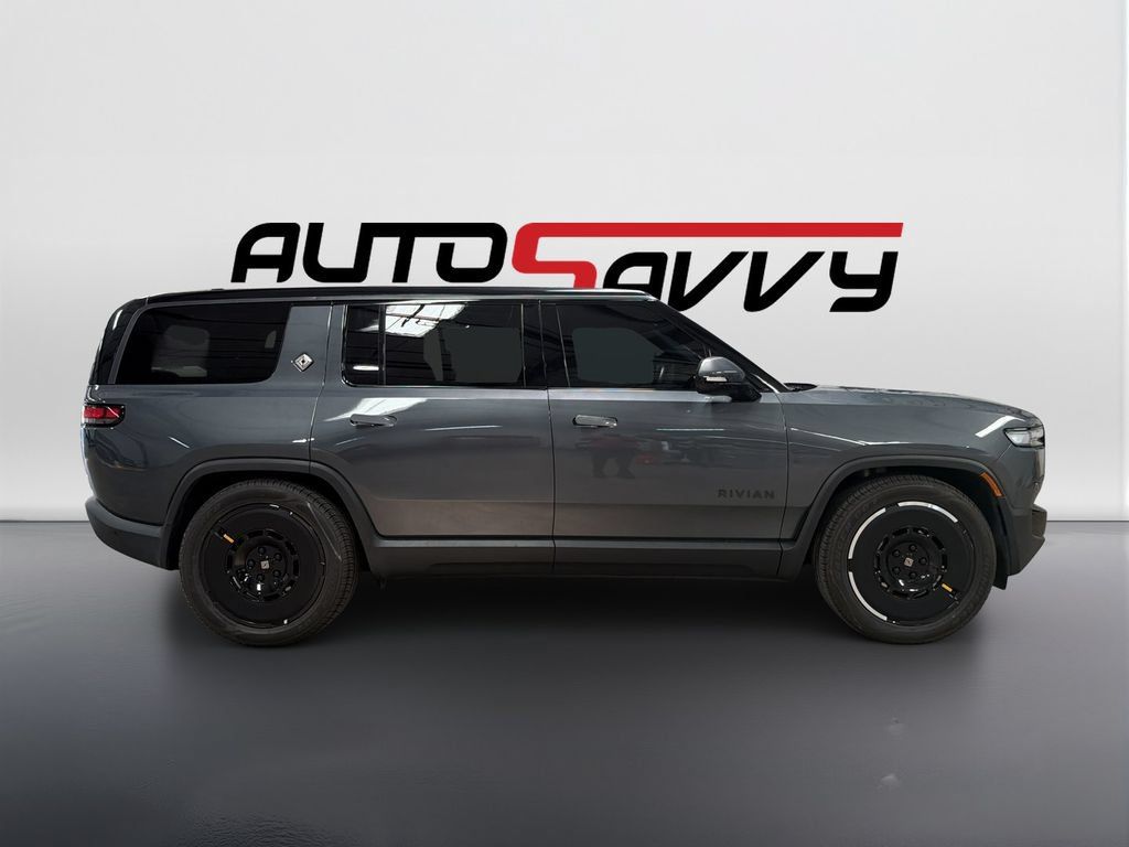 Used 2025 Rivian R1S Adventure Dual AWD/4WD image 4